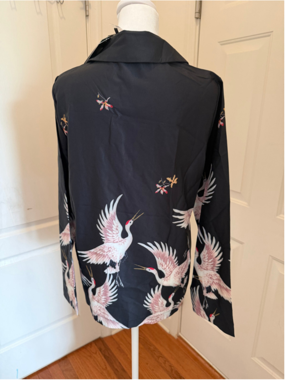 NWT Lai Meng Five Cats Crane Print Black Blouse Size S - Picture 3 of 10